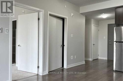 512 - 5131 Sheppard Avenue E, Toronto, ON - Indoor