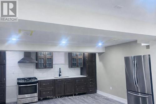 357 Mactier Drive, Vaughan, ON - Indoor Photo Showing Kitchen