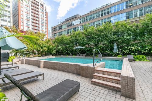 Pool - 5H-1210 Boul. De Maisonneuve O., Montréal (Ville-Marie), QC - Outdoor With In Ground Pool