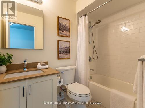 50 Rosewood Avenue, Mississauga, ON - Indoor Photo Showing Bathroom