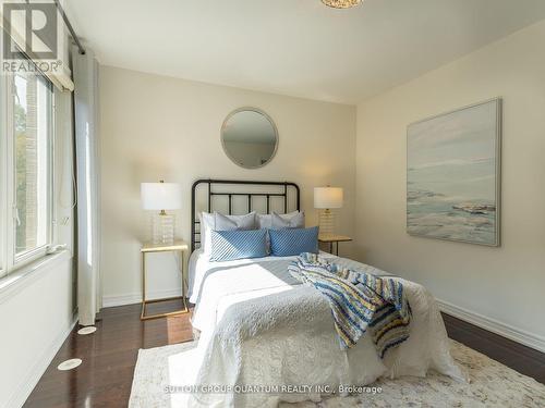 50 Rosewood Avenue, Mississauga, ON - Indoor Photo Showing Bedroom