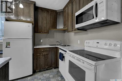 2645 Broder Street, Regina, SK - Indoor Photo Showing Kitchen