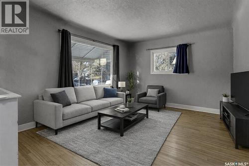 2645 Broder Street, Regina, SK - Indoor Photo Showing Living Room