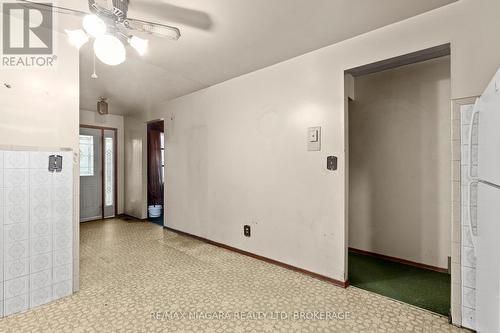 6183 Johnson Drive, Niagara Falls (Church'S Lane), ON - Indoor Photo Showing Other Room