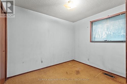 6183 Johnson Drive, Niagara Falls (Church'S Lane), ON - Indoor Photo Showing Other Room