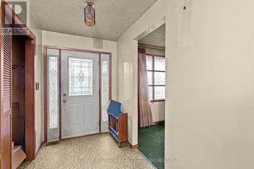 6183 Johnson Drive, Niagara Falls (Church'S Lane), ON - Indoor Photo Showing Other Room