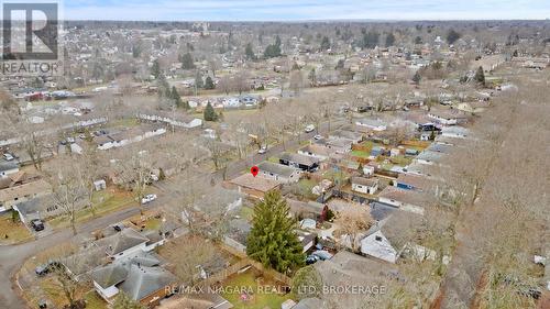 6183 Johnson Drive, Niagara Falls (Church'S Lane), ON - Outdoor With View