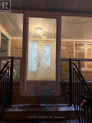 15 Vange Crescent, Toronto, ON - Indoor Photo Showing Other Room