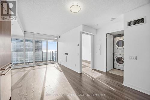 2901 - 70 Queens Wharf Road, Toronto, ON - Indoor Photo Showing Laundry Room