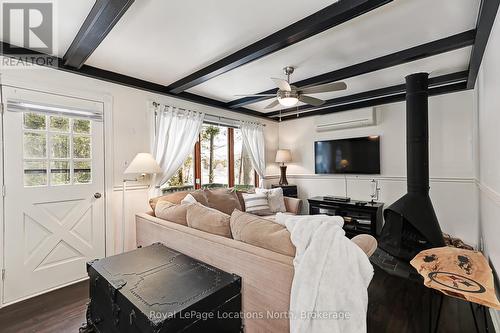 2 Sunset Court, Collingwood, ON - Indoor Photo Showing Other Room