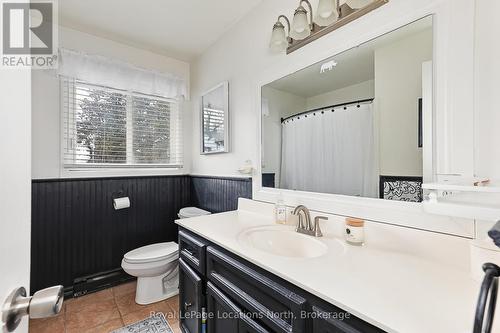 2 Sunset Court, Collingwood, ON - Indoor Photo Showing Bathroom
