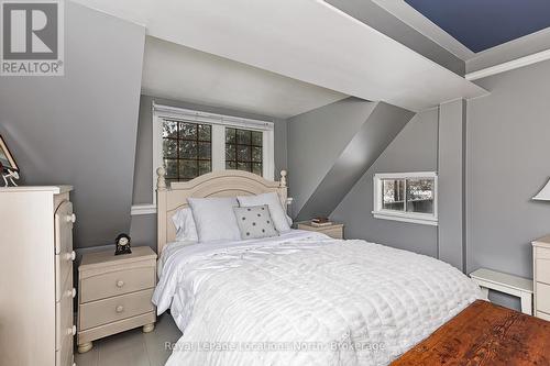 2 Sunset Court, Collingwood, ON - Indoor Photo Showing Bedroom