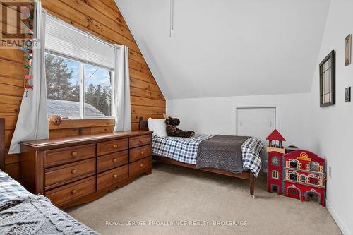 1107 Wood Duck Lane, Frontenac (Frontenac South), ON - Indoor Photo Showing Bedroom