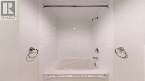 3111 - 36 Lee Centre Drive, Toronto, ON - Indoor Photo Showing Bathroom