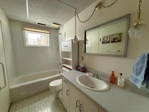 223627 Airport Road E, Swan River, MB - Indoor Photo Showing Bathroom