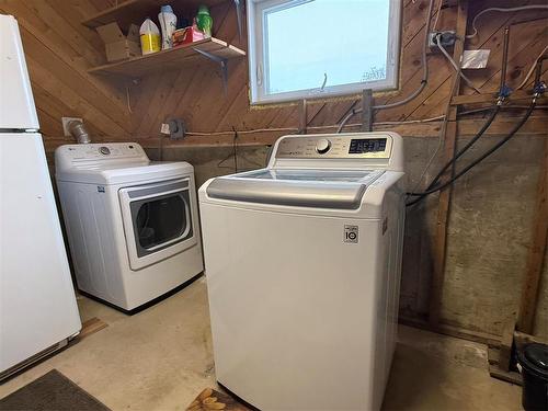 223627 Airport Road E, Swan River, MB - Indoor Photo Showing Laundry Room