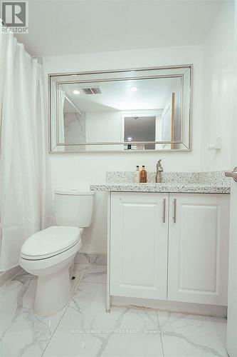 1907 - 145 Hillcrest Avenue, Mississauga, ON - Indoor Photo Showing Bathroom