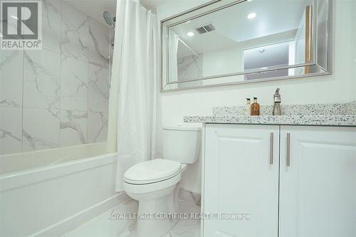 1907 - 145 Hillcrest Avenue, Mississauga, ON - Indoor Photo Showing Bathroom