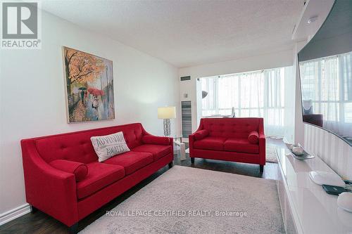 1907 - 145 Hillcrest Avenue, Mississauga, ON - Indoor Photo Showing Living Room
