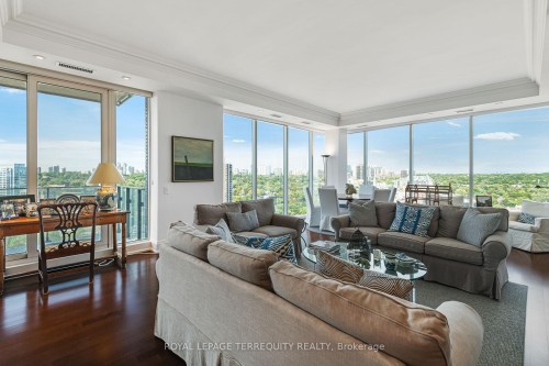 1804-88 Davenport Road, Toronto, ON - Indoor Photo Showing Living Room
