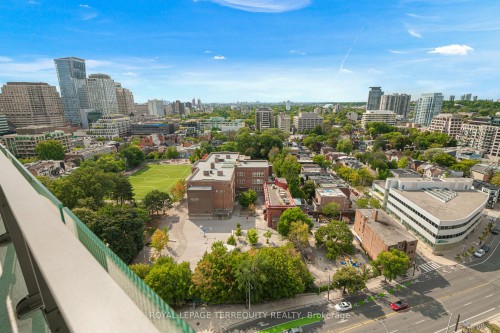 1804-88 Davenport Road, Toronto, ON - Outdoor With View