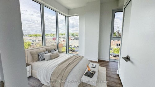 507-500 Dupont Street, Toronto, ON - Indoor Photo Showing Bedroom