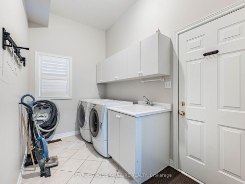 27 Permafrost Drive, Brampton, ON - Indoor Photo Showing Laundry Room