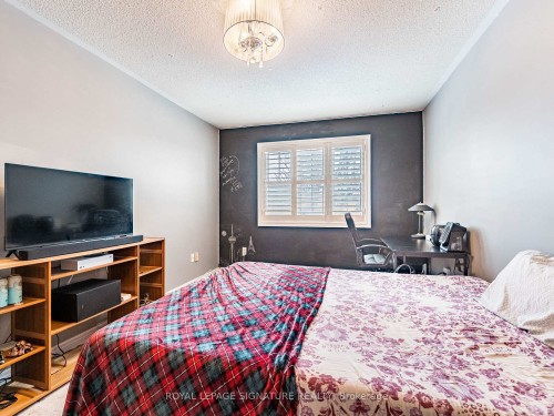 27 Permafrost Drive, Brampton, ON - Indoor Photo Showing Bedroom
