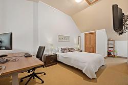 Primary bedroom - 