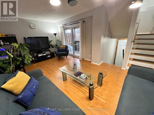 44 - 1300 Upper Ottawa Street, Hamilton, ON - Indoor Photo Showing Living Room