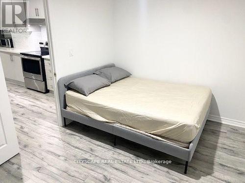 2B - 6421 Donway Drive, Mississauga, ON - Indoor Photo Showing Other Room