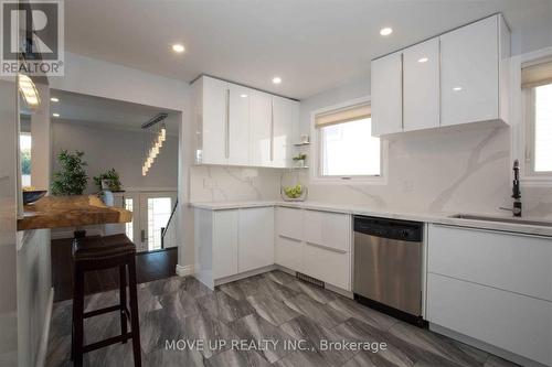 3384 Hannibal Road, Burlington, ON - Indoor Photo Showing Kitchen