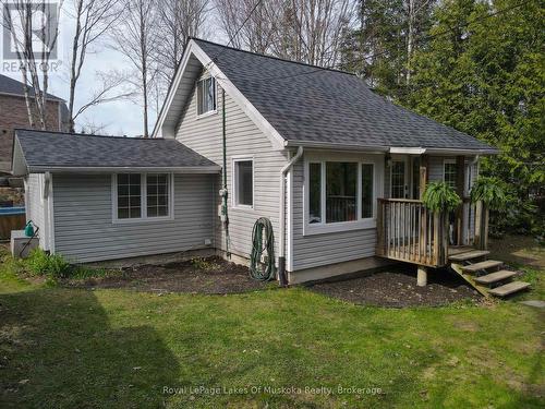 6 HIBBERD LANE  Huntsville (Chaffey), ON P1H 1C9