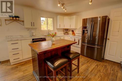 6 Hibberd Lane, Huntsville (Chaffey), ON - Indoor Photo Showing Kitchen