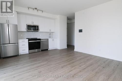 1302 - 335 Wheat Boom Drive, Oakville, ON - Indoor Photo Showing Kitchen With Stainless Steel Kitchen