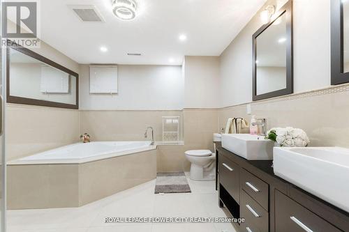 15 Thistle Ridge Drive Ne, Vaughan, ON - Indoor Photo Showing Bathroom