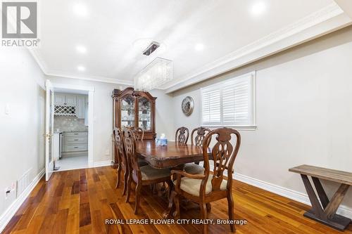 15 Thistle Ridge Drive Ne, Vaughan, ON - Indoor Photo Showing Dining Room