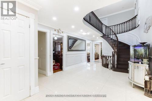 15 Thistle Ridge Drive Ne, Vaughan, ON - Indoor Photo Showing Other Room