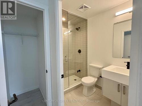 2805 - 280 Dundas Street W, Toronto, ON - Indoor Photo Showing Bathroom