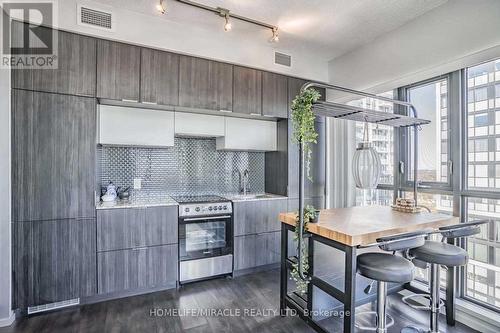 3505 - 159 Dundas Street E, Toronto, ON - Indoor Photo Showing Kitchen