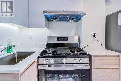 6 - 5 Sorauren Avenue, Toronto, ON - Indoor Photo Showing Kitchen