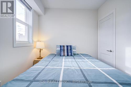 6 - 5 Sorauren Avenue, Toronto, ON - Indoor Photo Showing Bedroom