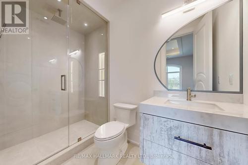 150 Olde Bayview Avenue, Richmond Hill, ON - Indoor Photo Showing Bathroom