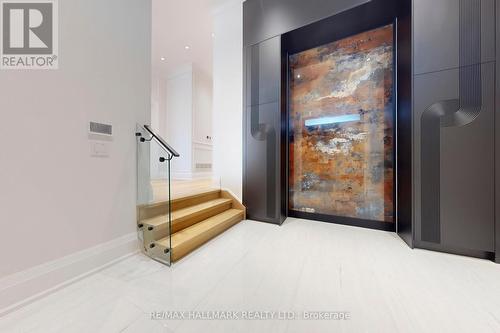 150 Olde Bayview Avenue, Richmond Hill, ON - Indoor Photo Showing Other Room