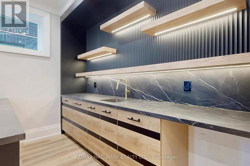 150 Olde Bayview Avenue, Richmond Hill, ON - Indoor Photo Showing Other Room