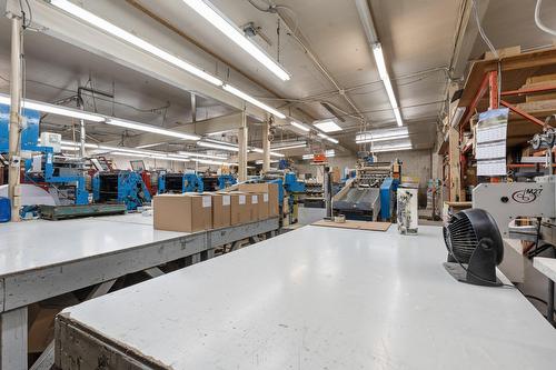 Warehouse - 11905  - 11915 Av. Bellevois, Montréal (Montréal-Nord), QC - Indoor