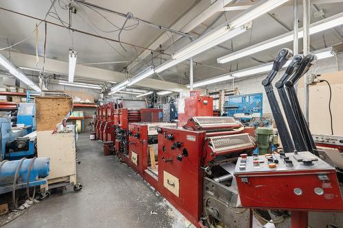 Warehouse - 11905  - 11915 Av. Bellevois, Montréal (Montréal-Nord), QC - Indoor Photo Showing Garage