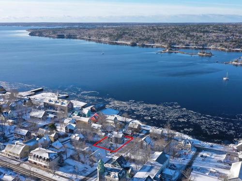 13 John Street, Shelburne, NS 