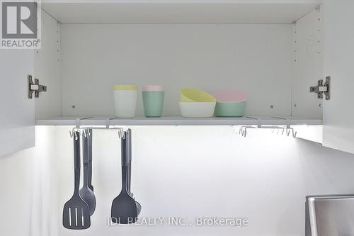 7 - 5 Sorauren Avenue, Toronto, ON -  Photo Showing Other Room