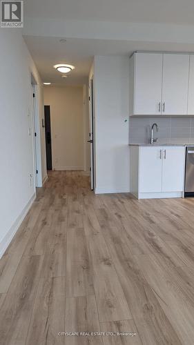 1108 - 345 Wheat Boom Drive, Oakville, ON - Indoor Photo Showing Kitchen